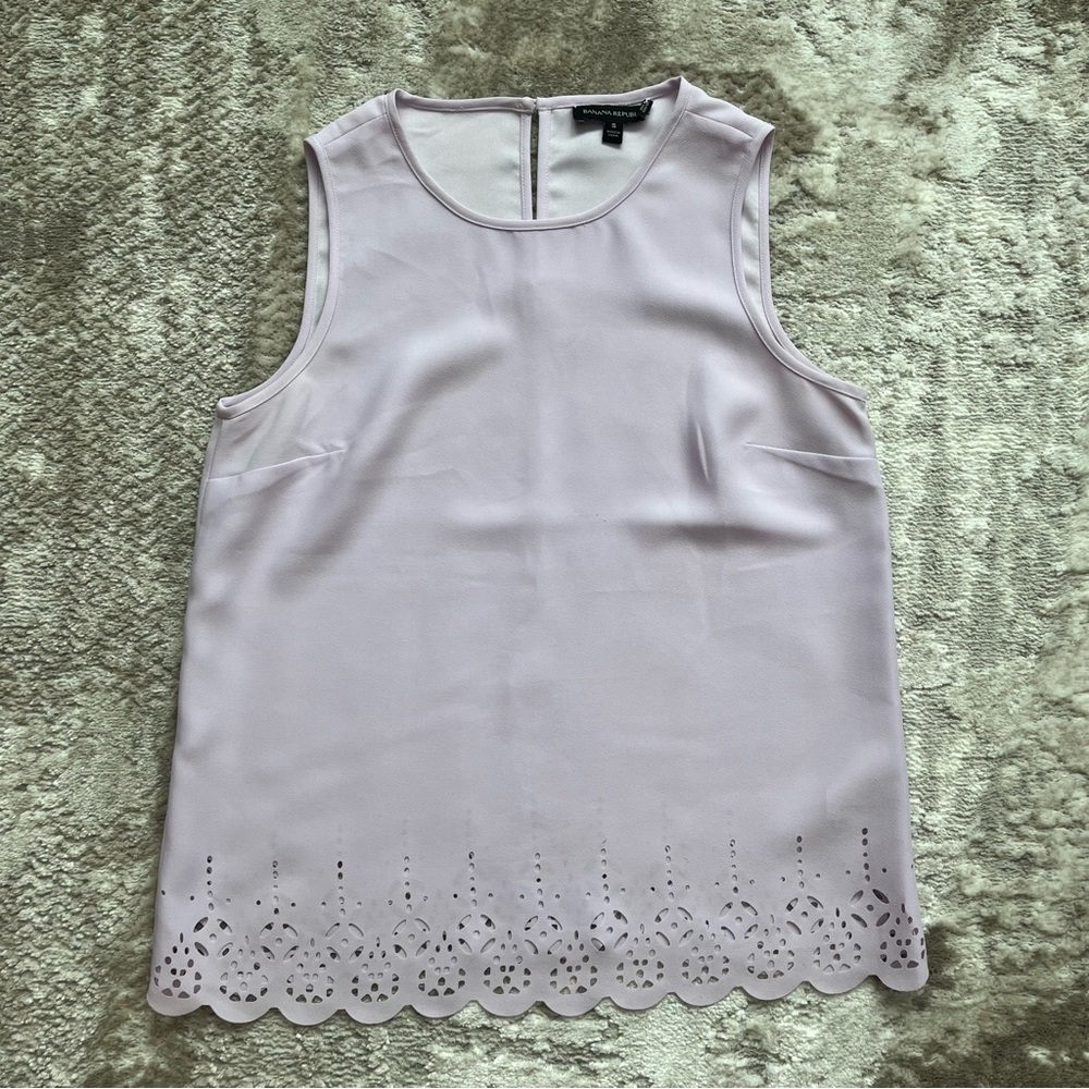 Lavender Sleeveless Top with Scalloped Hem